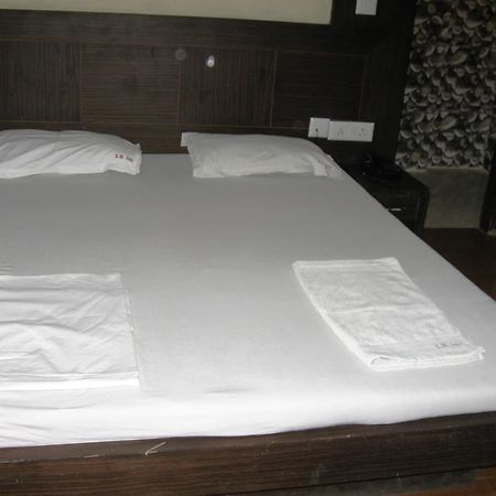 Hotel S B Inn New Delhi Room photo