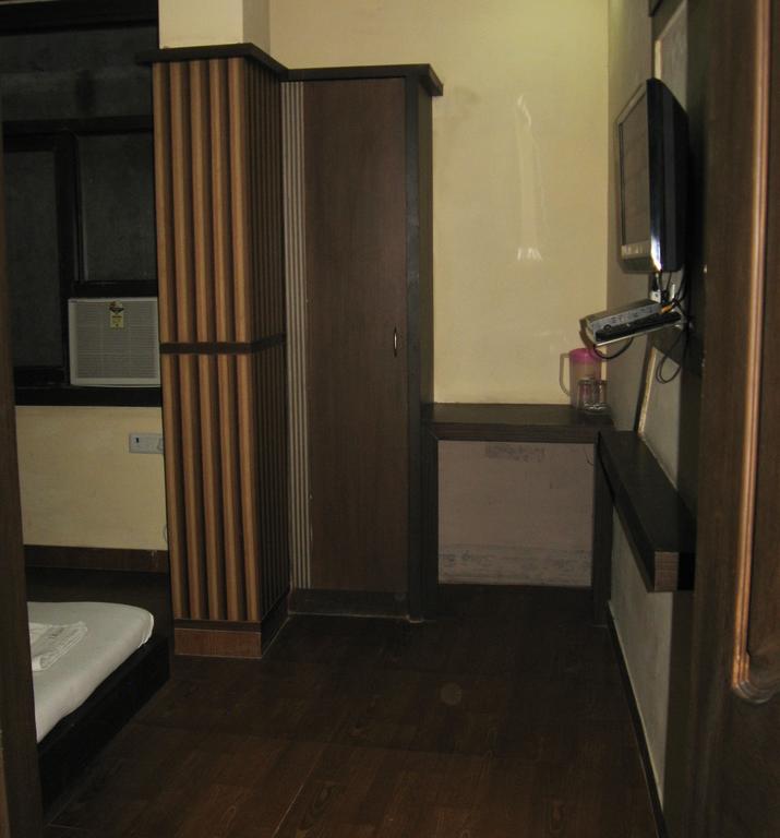 Hotel S B Inn New Delhi Room photo